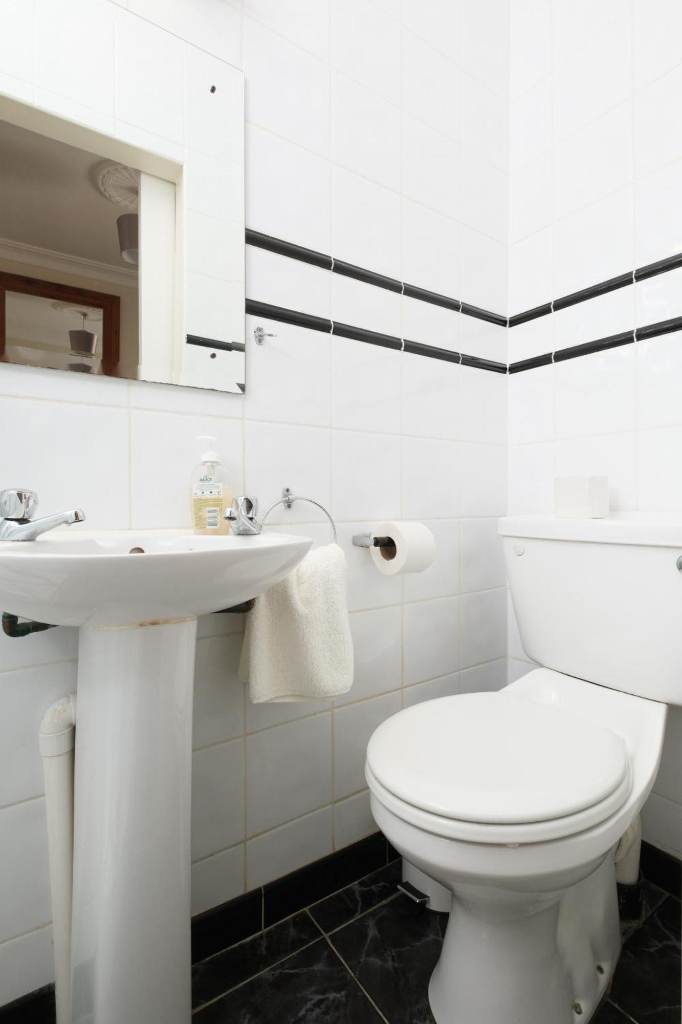 Four Seasons B&B Galway Exteriör bild