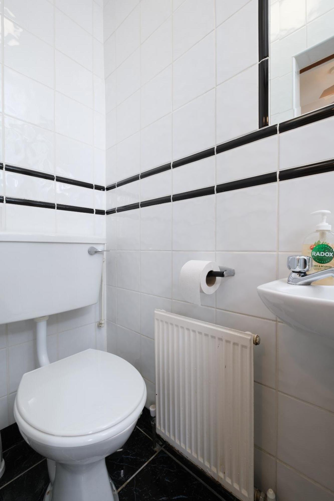 Four Seasons B&B Galway Exteriör bild
