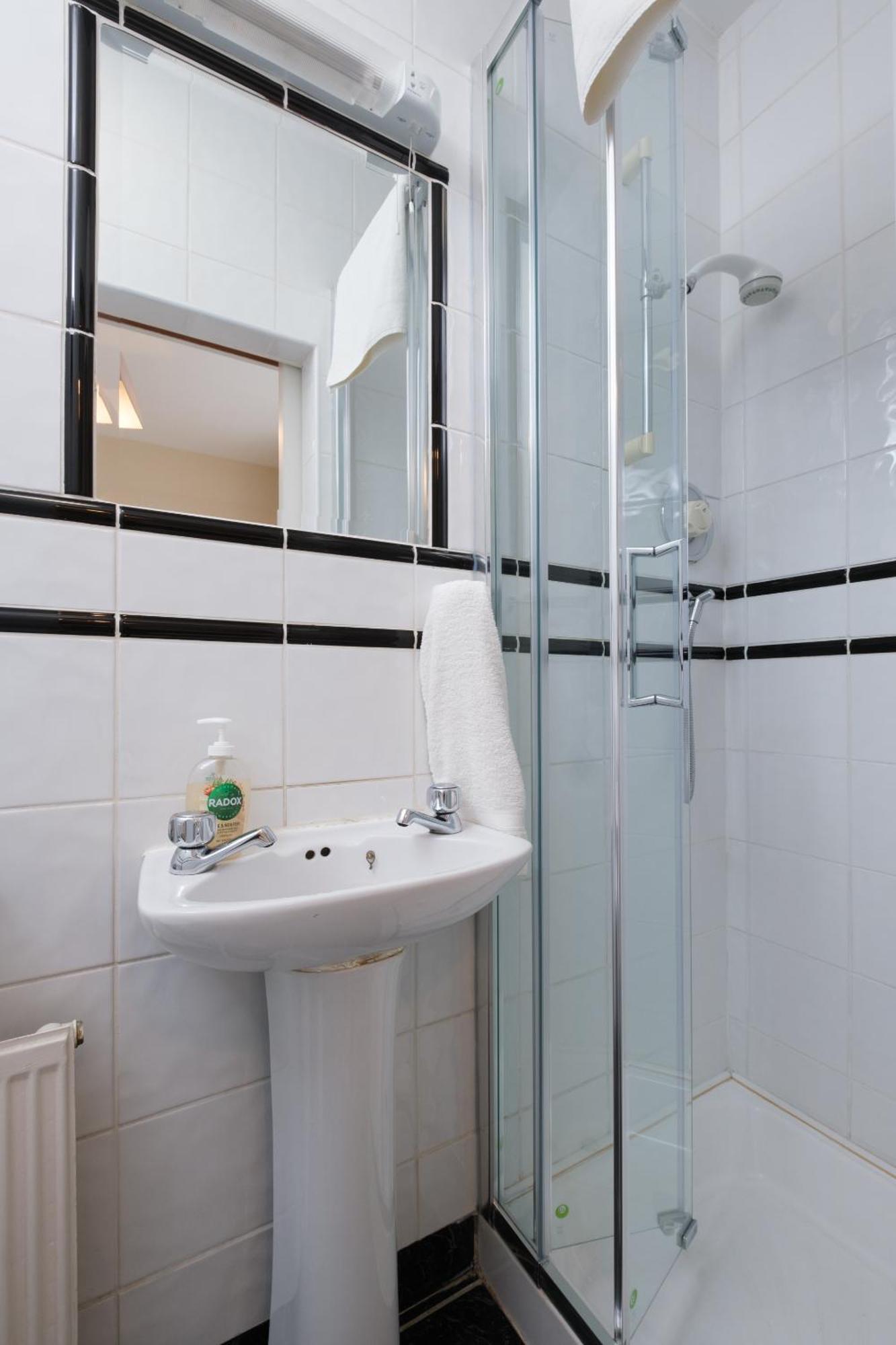 Four Seasons B&B Galway Exteriör bild