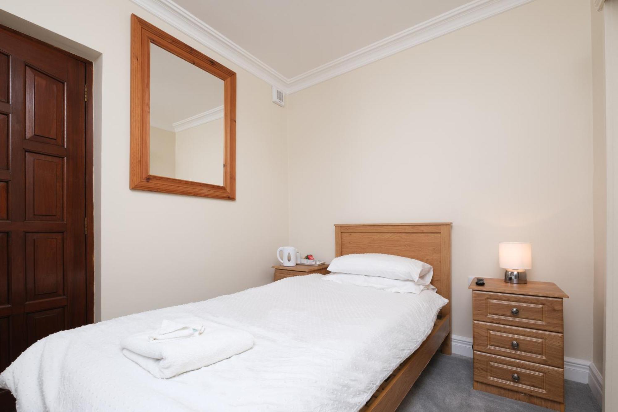 Four Seasons B&B Galway Exteriör bild