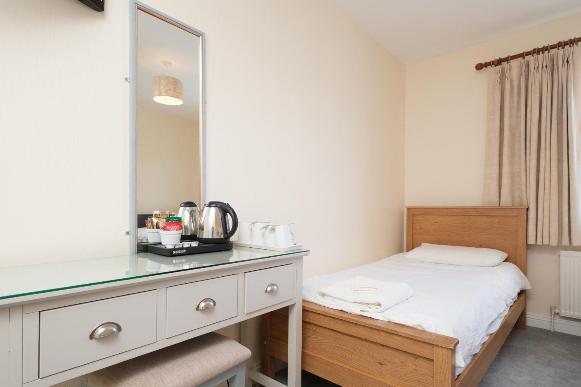 Four Seasons B&B Galway Exteriör bild