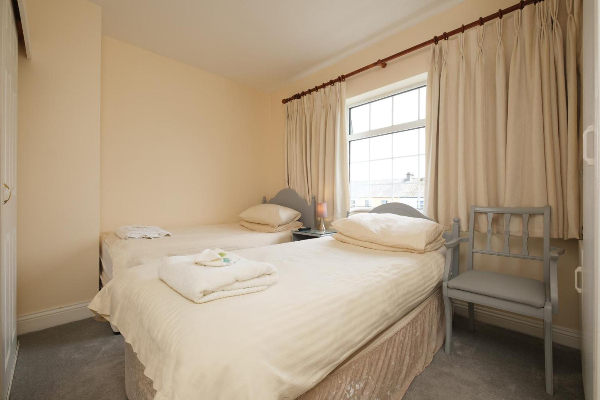 Four Seasons B&B Galway Exteriör bild
