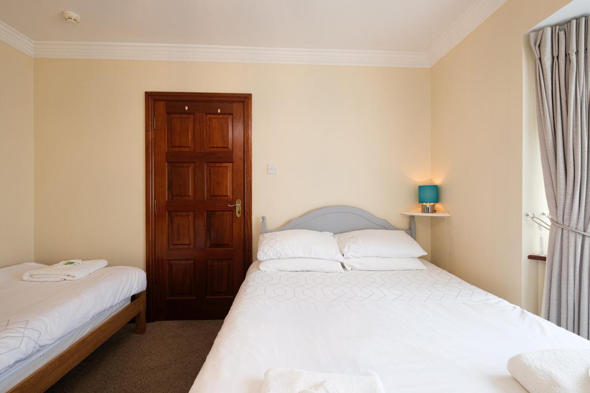 Four Seasons B&B Galway Exteriör bild