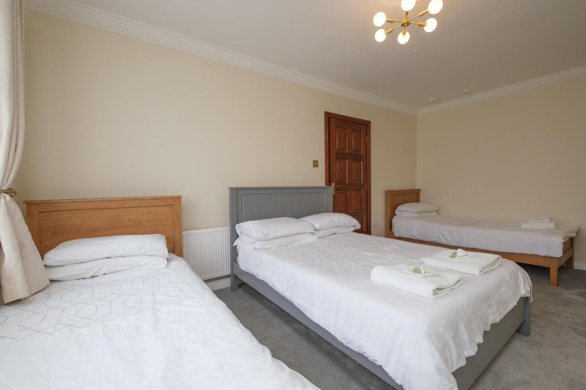 Four Seasons B&B Galway Exteriör bild