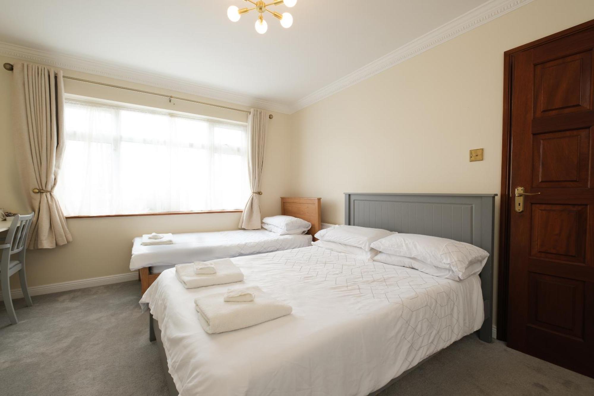 Four Seasons B&B Galway Exteriör bild