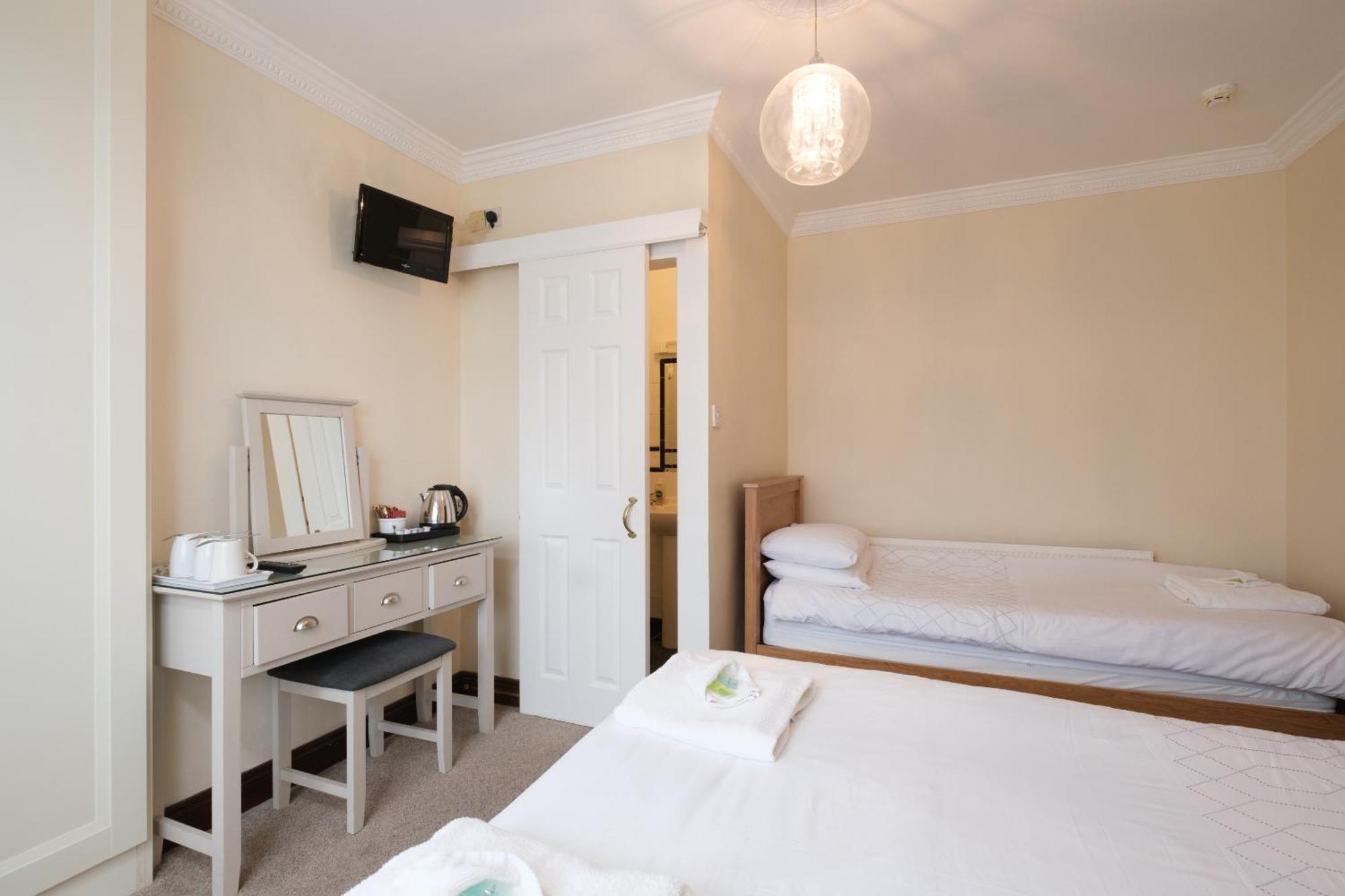 Four Seasons B&B Galway Exteriör bild